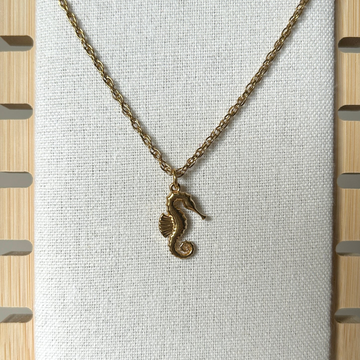 seahorse soul necklace