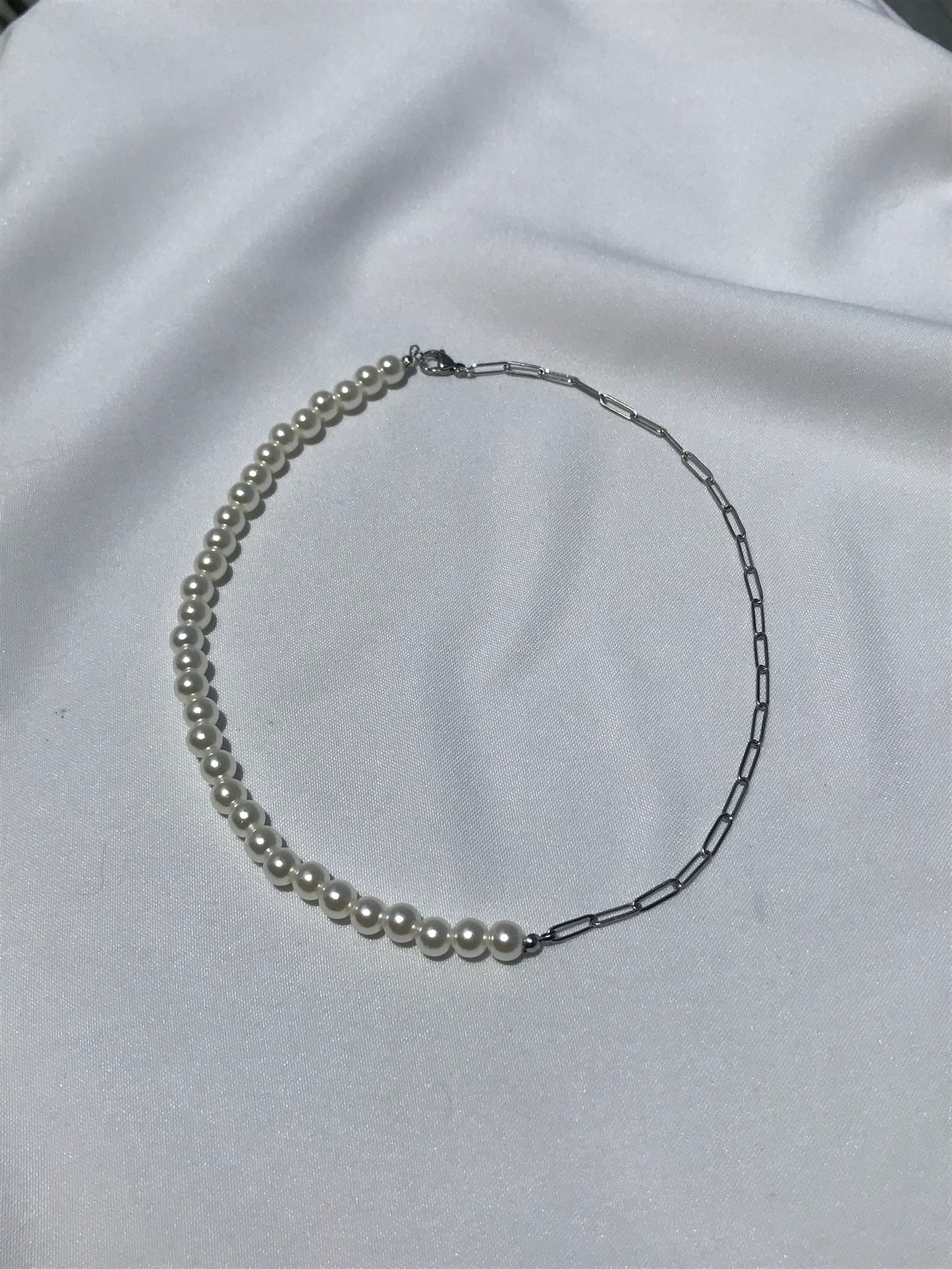 pearl necklace with chain