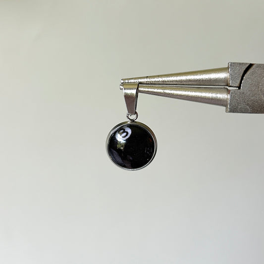 charm bola 8