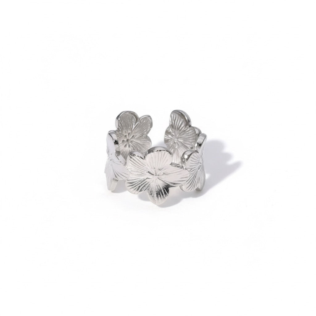 bloom kiss ring