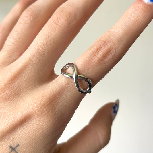 infinite ring