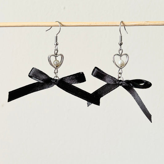 bows heart earrings