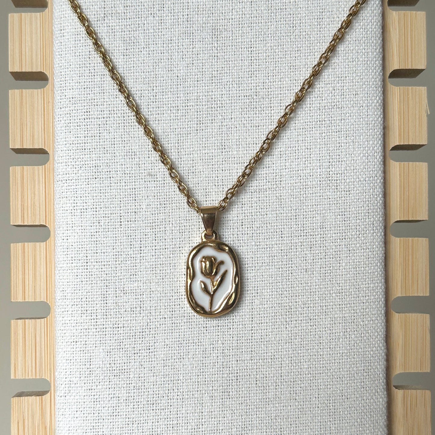 rose necklace