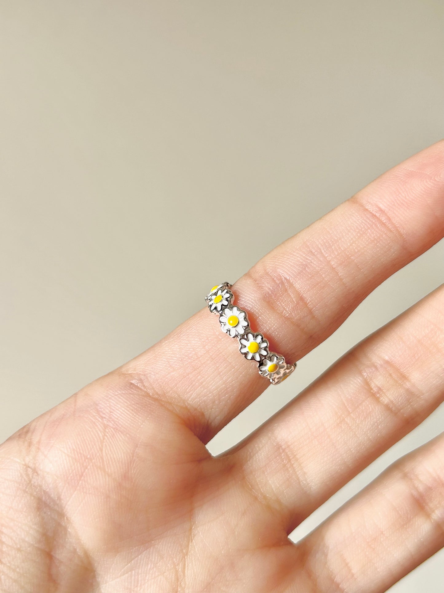 daisy ring