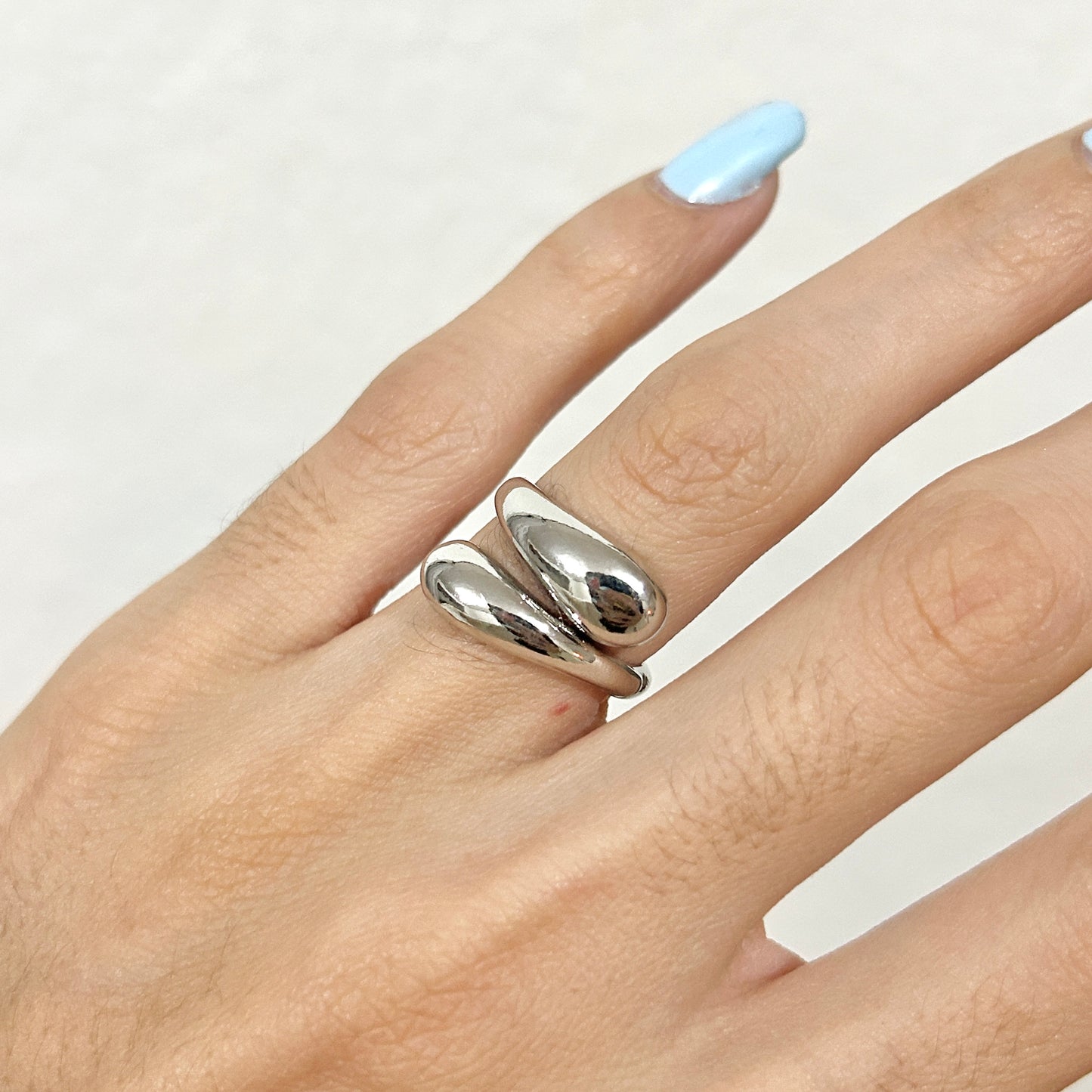hug ring