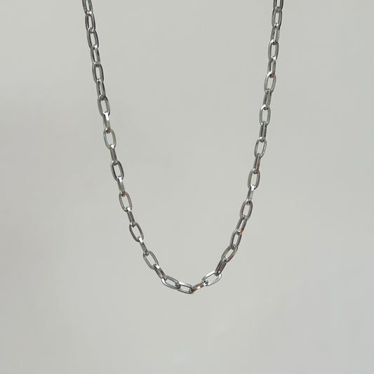 steel kiss necklace