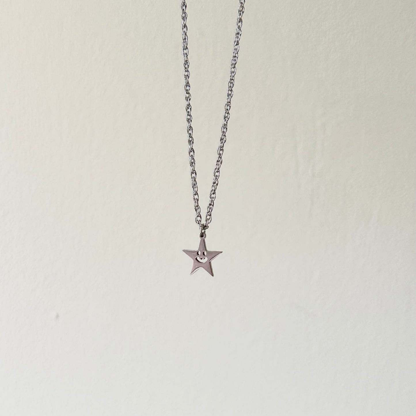 happy star necklace