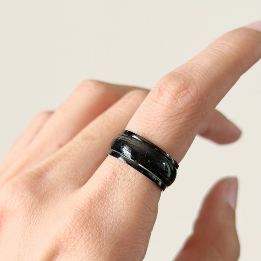 black ring