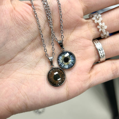 in your eyes necklace