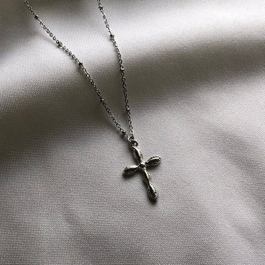 cross me necklace