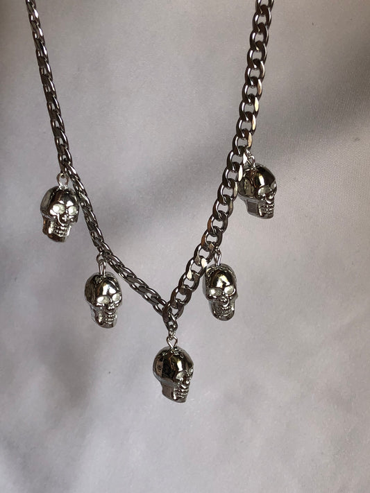 chunky skulls necklace