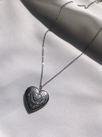 locket love reliquary